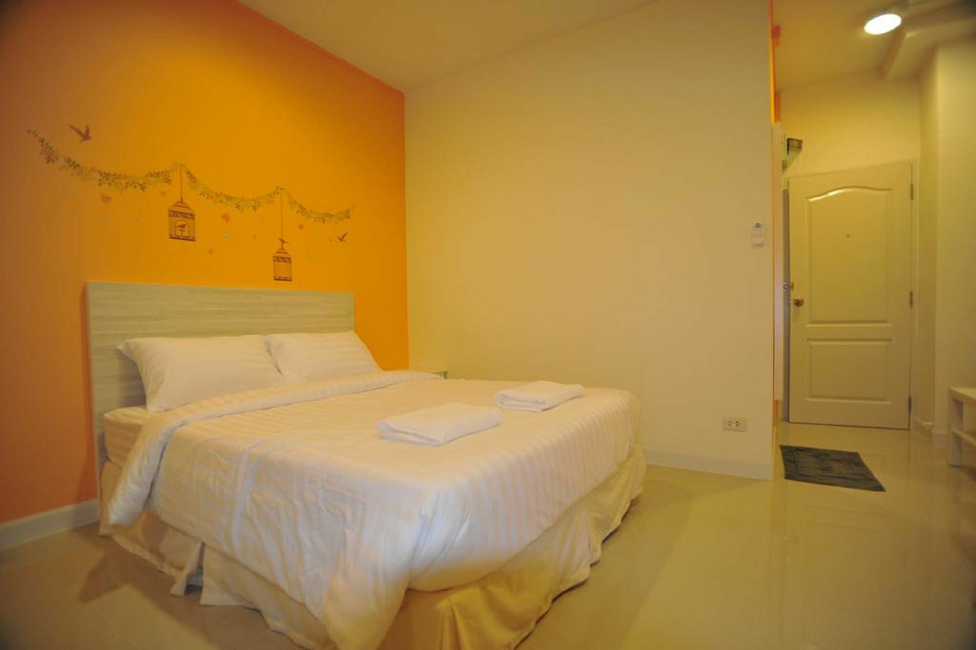 The Garden Living Hotell Bangkok Exteriör bild