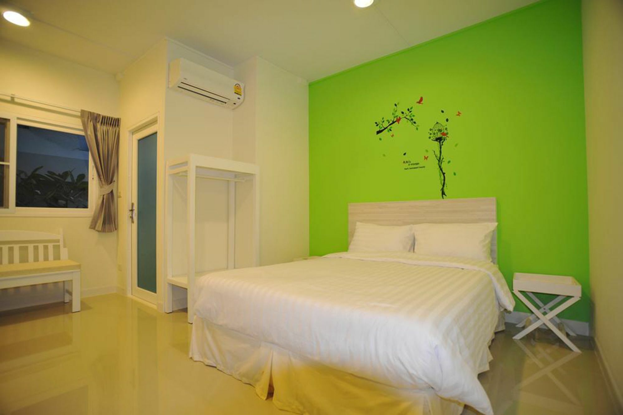 The Garden Living Hotell Bangkok Exteriör bild